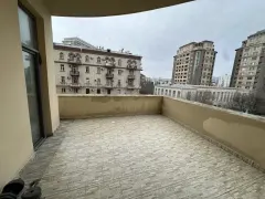 Kirayə 5 otaqlı Ofis 225 m² Yasamal r. Elmlər Akademiyası m. – şəkil 8