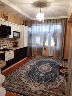 Kirayə 3 otaqlı Mənzil 130 m² Xətai r. – şəkil 4