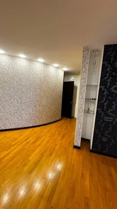 Kirayə 4 otaqlı Mənzil 180 m² Xətai r. – şəkil 8