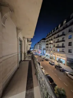 Kirayə 3 otaqlı Mənzil 130 m² Xətai r. Ağ şəhər q. – şəkil 13