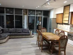 Kirayə 3 otaqlı Mənzil 150 m² Yasamal r. – şəkil 1