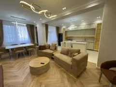 Kirayə 4 otaqlı Mənzil 180 m² Yasamal r. Nizami m. – şəkil 2