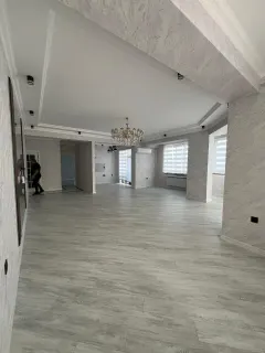 28 May metrosunun yaxınlığında Prem – şəkil 1