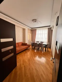 Kirayə 3 otaqlı Mənzil 120 m² Nizami r. – şəkil 2