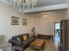 Kirayə 3 otaqlı Mənzil 100 m² Yasamal r. – şəkil 2