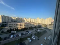 Kirayə 1 otaqlı Mənzil 40 m² Yasamal r. İnşaatçılar m. – şəkil 3