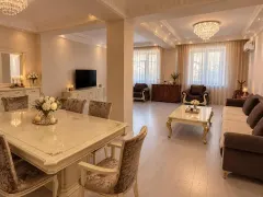 Kirayə 3 otaqlı Mənzil 235 m² Yasamal r. Nizami m. – şəkil 1