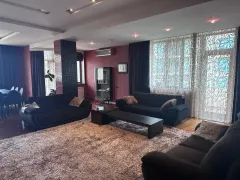 Kiralık 8 odalı Daire 400 m² Nəsimi ilçesi 28 May metro – şəkil 1