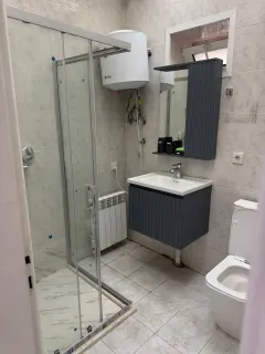 Kirayə 2 otaqlı Mənzil 45 m² Səbail r. Sahil m. – şəkil 6