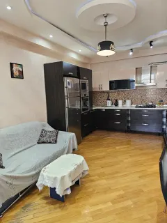 Kirayə 2 otaqlı Mənzil 100 m² Yasamal r. Elmlər Akademiyası m. – şəkil 4