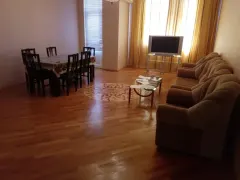 8 NOYABR METROSUNUN YANINDA GENİŞ – şəkil 2