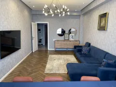 Satılır 3 otaqlı Mənzil 95 m² Yasamal r. İnşaatçılar m. – şəkil 1