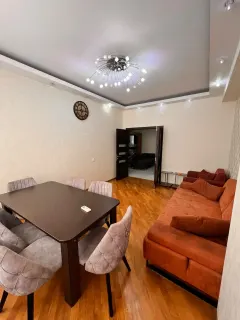 Kirayə 3 otaqlı Mənzil 120 m² Nizami r. – şəkil 3