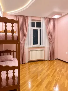Kirayə 3 otaqlı Mənzil 142 m² Yasamal r. – şəkil 1
