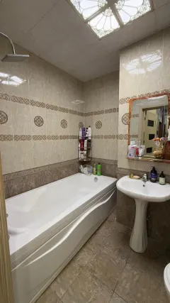 Kirayə 2 otaqlı Mənzil 70 m² Nərimanov r. – şəkil 11