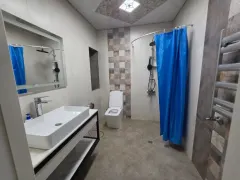 Kirayə 3 otaqlı Mənzil 130 m² Nərimanov r. – şəkil 10