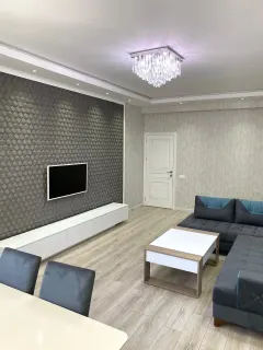 Kirayə 2 otaqlı Mənzil 70 m² Nərimanov r. – şəkil 1
