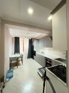 Kirayə 3 otaqlı Mənzil 125 m² Yasamal r. Yeni Yasamal q. İnşaatçılar m. – şəkil 15