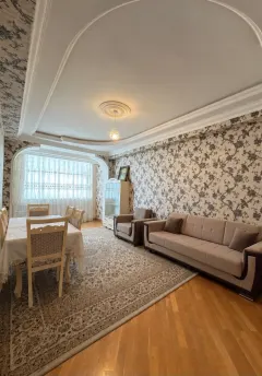 Kirayə 3 otaqlı Mənzil 95 m² Nərimanov r. – şəkil 1