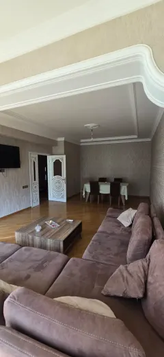 Kirayə 2 otaqlı Mənzil 95 m² Xətai r. – şəkil 1