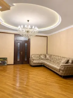 Kirayə 3 otaqlı Mənzil 142 m² Yasamal r. – şəkil 3