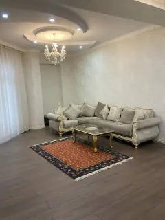 Kirayə 3 otaqlı Mənzil 128 m² Xətai r. Şah İsmayıl Xətai m. – şəkil 1