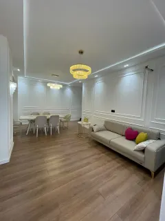 Kirayə 3 otaqlı Mənzil 148 m² Nəsimi r. 8 Noyabr m. – şəkil 1