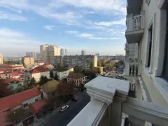 Kirayə 3 otaqlı Mənzil 110 m² Yasamal r. Elmlər Akademiyası m. – şəkil 19