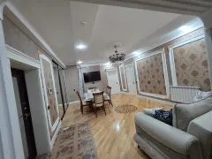 Kirayə 4 otaqlı Mənzil 142 m² Nəsimi r. – şəkil 2