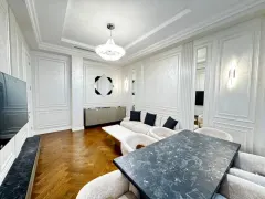 Kirayə 4 otaqlı Mənzil 165 m² Xətai r. – şəkil 2