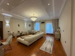 Kirayə 3 otaqlı Mənzil 140 m² Səbail r. – şəkil 3
