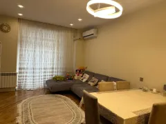 Kirayə 2 otaqlı Mənzil 65 m² Yasamal r. – şəkil 1