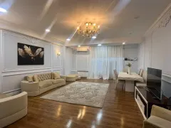 Kirayə 4 otaqlı Mənzil 350 m² Nərimanov r. – şəkil 1