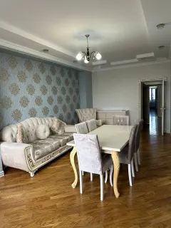 Kirayə 3 otaqlı Mənzil 185 m² Yasamal r. İnşaatçılar m. – şəkil 1