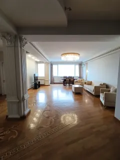 Kirayə 3 otaqlı Mənzil 180 m² Səbail r. İçərişəhər m. – şəkil 2