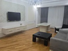 Kirayə 2 otaqlı Mənzil 114 m² Nəsimi r. – şəkil 1