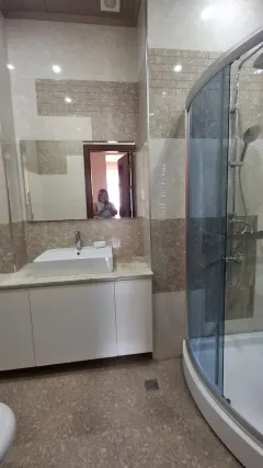 Kirayə 4 otaqlı Mənzil 200 m² Yasamal r. – şəkil 7