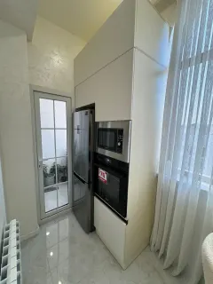 Kirayə 2 otaqlı Mənzil 95 m² Nərimanov r. – şəkil 13