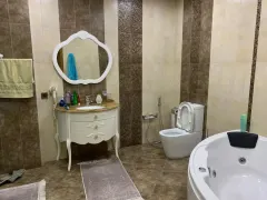 Kirayə 4 otaqlı Mənzil 170 m² Yasamal r. – şəkil 17