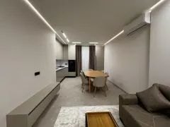 Kirayə 3 otaqlı Mənzil 97 m² Nəsimi r. – şəkil 1