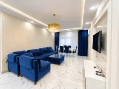 Kirayə 3 otaqlı Mənzil 117 m² Yasamal r. – şəkil 1