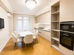 Kirayə 3 otaqlı Mənzil 180 m² Səbail r. – şəkil 2