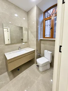 Kirayə 4 otaqlı Mənzil 250 m² Səbail r. Sahil m. – şəkil 12