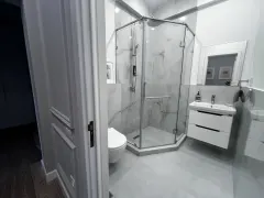 Kirayə 3 otaqlı Mənzil 130 m² Səbail r. – şəkil 8