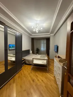 Kirayə 3 otaqlı Mənzil 150 m² Nərimanov r. – şəkil 8