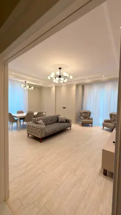 Kirayə 3 otaqlı Mənzil 150 m² Nərimanov r. Gənclik m. – şəkil 1
