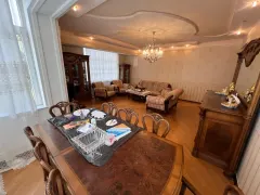 Kirayə 4 otaqlı Mənzil 185 m² Yasamal r. – şəkil 2