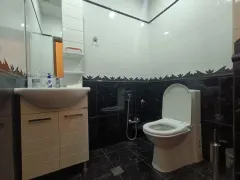 Kirayə 3 otaqlı Mənzil 137 m² Xətai r. – şəkil 7
