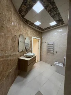 Kirayə 3 otaqlı Mənzil 130 m² Yasamal r. Yeni Yasamal q. – şəkil 10