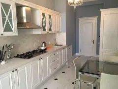Kirayə 3 otaqlı Mənzil 165 m² Səbail r. – şəkil 10